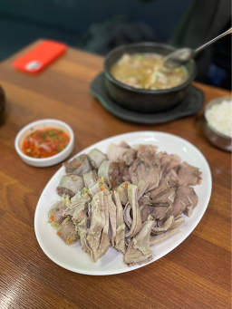 Sigolajumaesundae (시골아주매순대) 2