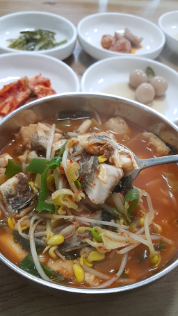 Yonggunghoetjip (용궁횟집) 2
