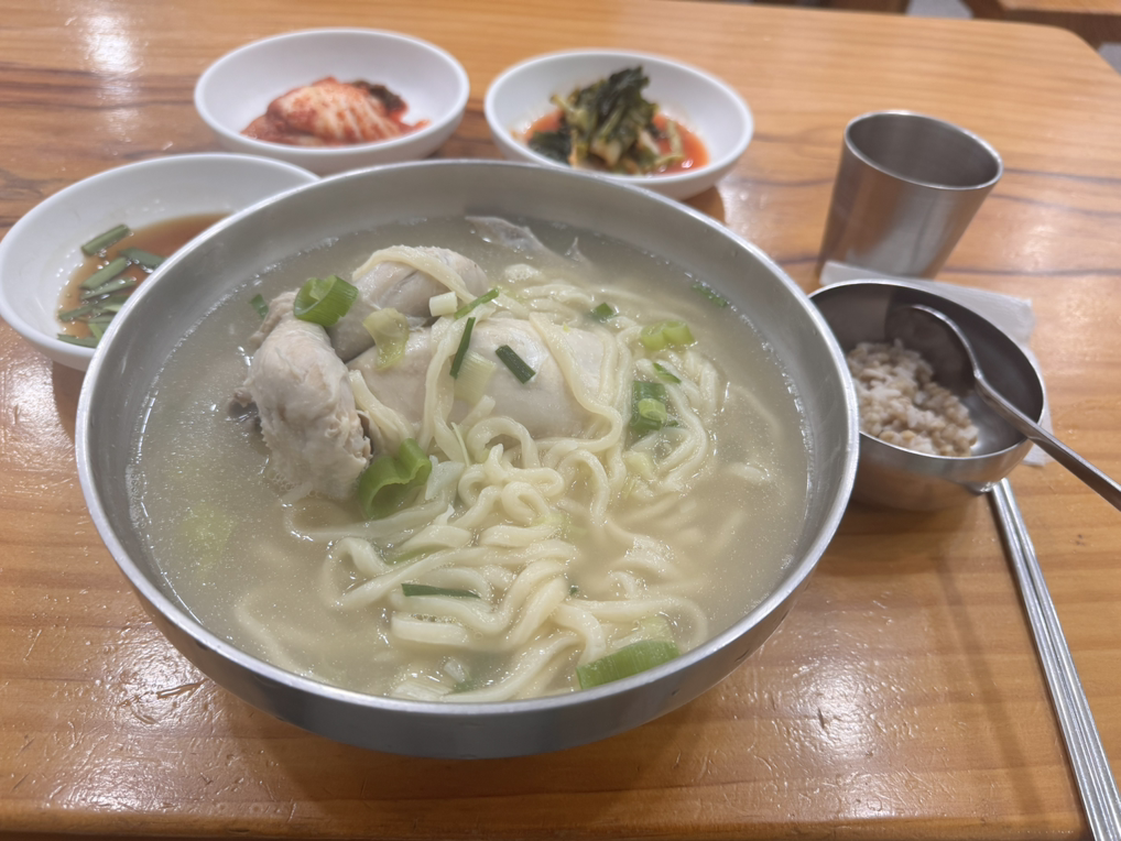 이랑닭한마리칼국수 사진 4