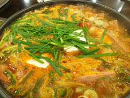 돈돌부대찌개 1
