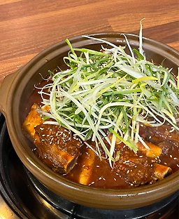 Gamnamujipsikyuksikdang (감나무집식육식당) 3