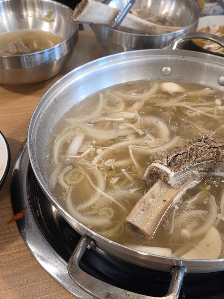 돌삐갈비탕 2