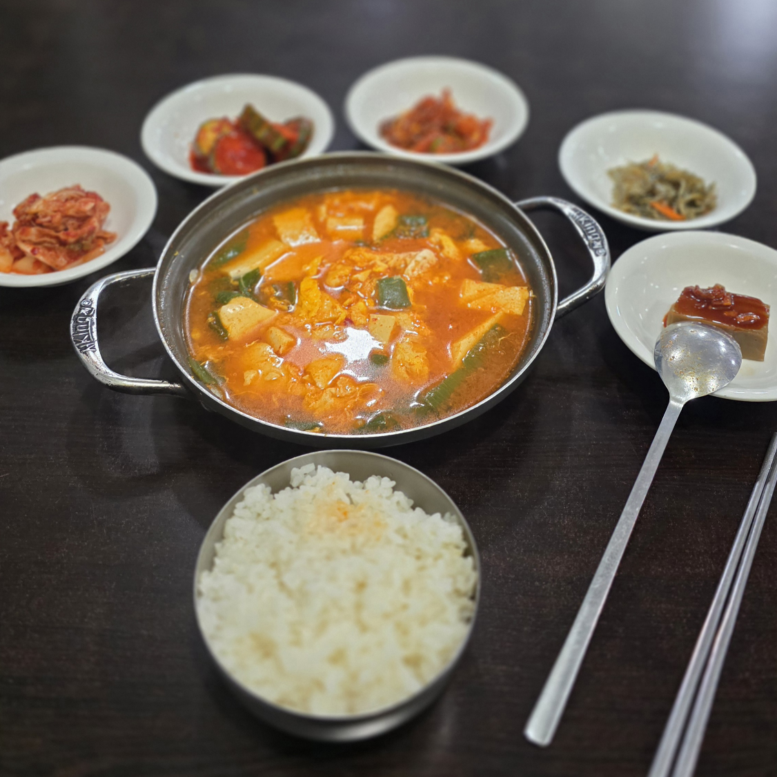 Saematsikdang (새맛식당) 2