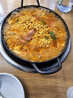 김뚜껑부대찌개 4