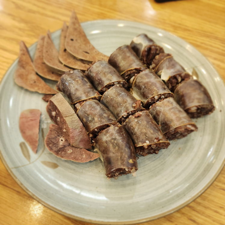 Jinjibangsundaeguk (진지방순대국) 1