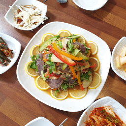 Jungchongamasotgomtang (중촌가마솥곰탕) 1