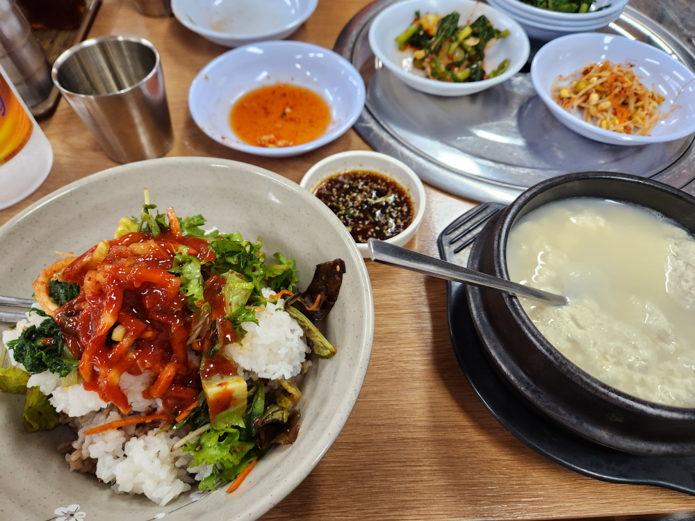 Halmeonicheonggukjangboribap 3