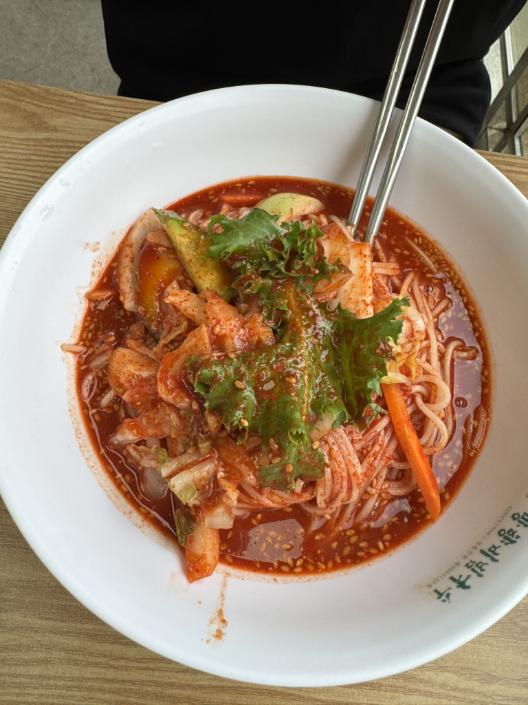 Manghyangbibimguksu (망향비빔국수) 1