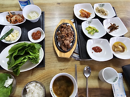 Geumdongsutbulsamgyeopsal (금동숯불삼겹살) 1