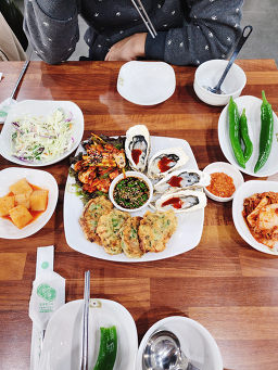 Gulcheonji&chogyeguksu (굴천지&초계국수) 2