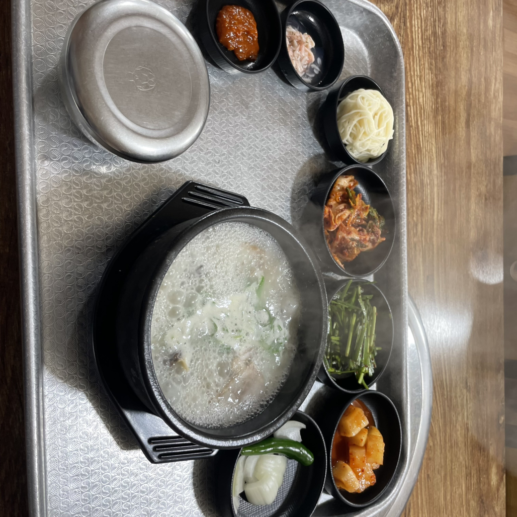 Gilbeotdwaejigukbap (길벗돼지국밥) 2