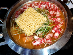 신의주부대찌개 시청점 사진 4