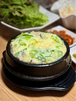 Songijokbal (송이족발) 3