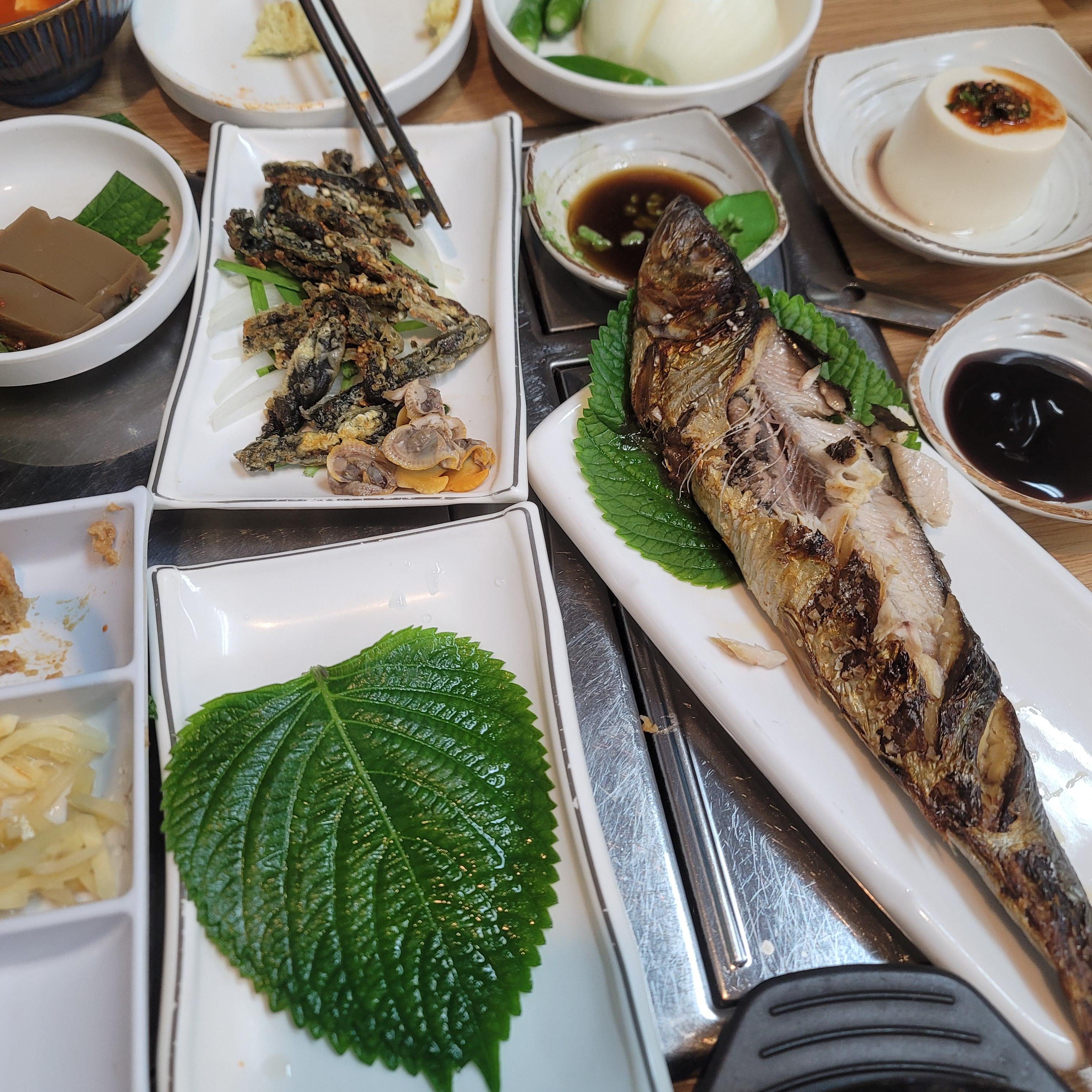 Mudeungsankkomjangeo (무등산꼼장어) 1