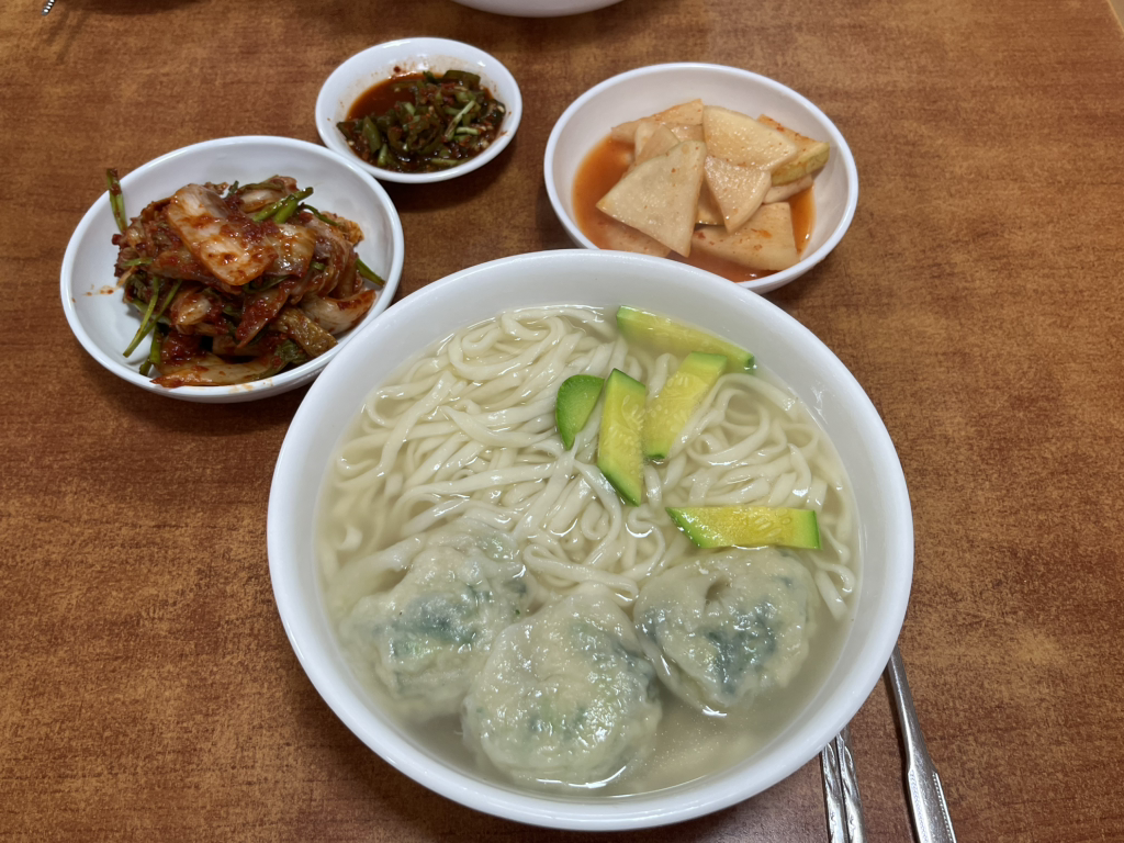 Jangwonsonkalguksu 6