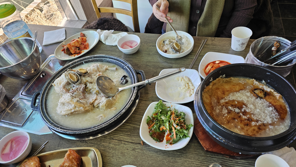 Neunginurungjimaeul (능이누룽지마을) 3
