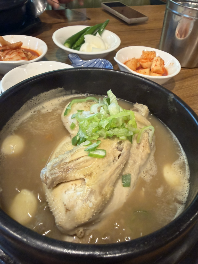 돌담 삼계탕 사진 5