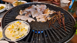 장작패는돼지 1