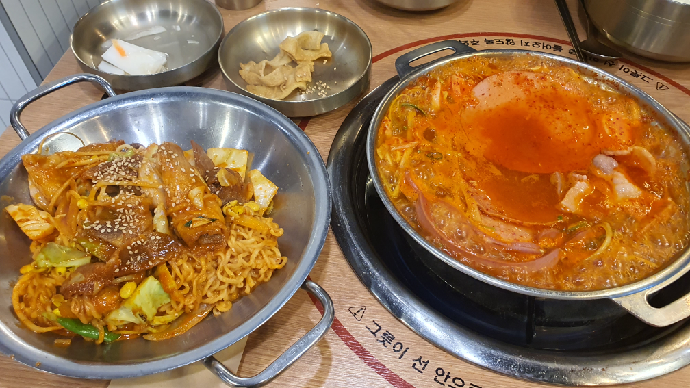 Budaeok seoulhongdaejeom 2