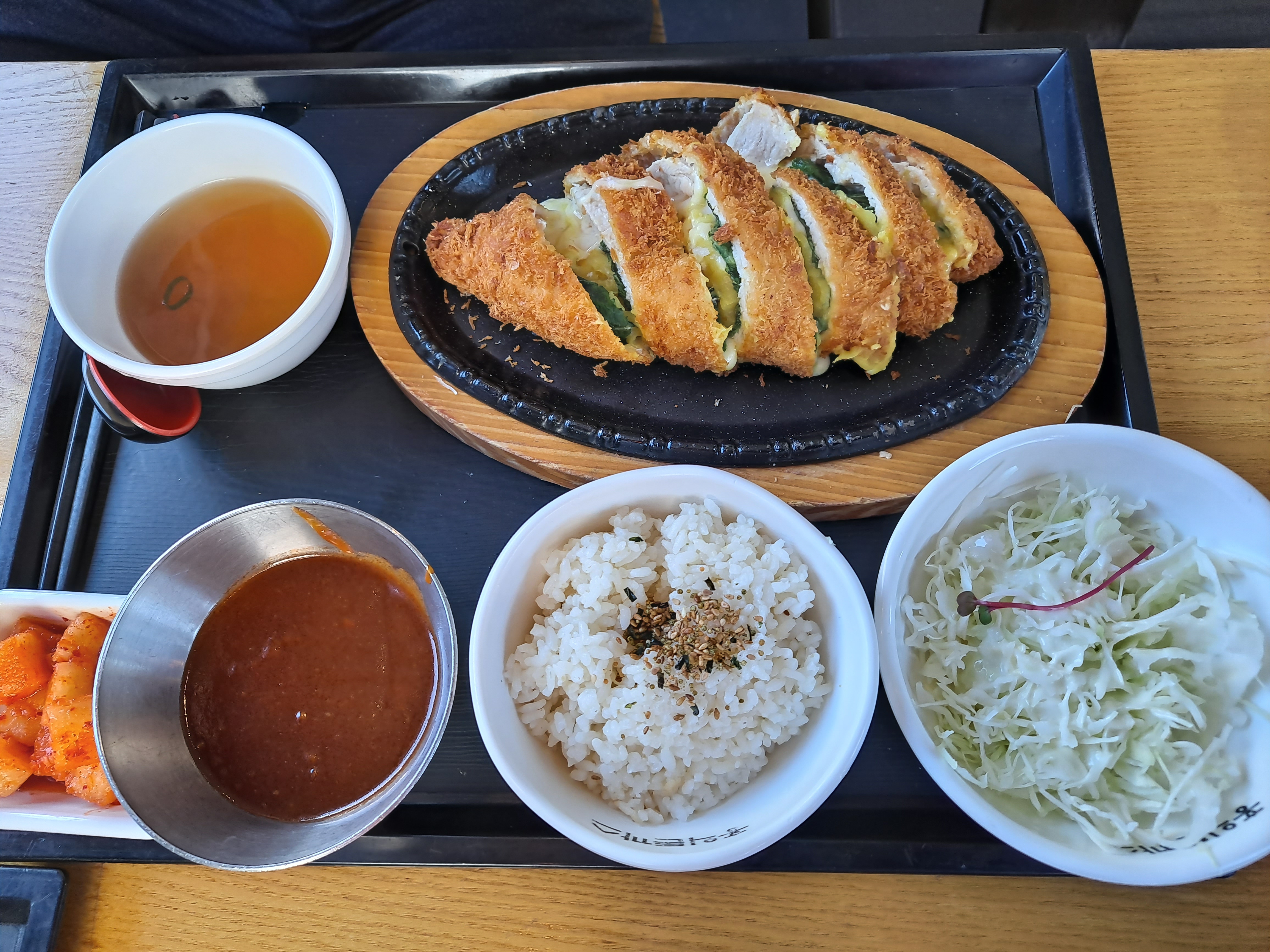 홍익돈까스경산영대점 4