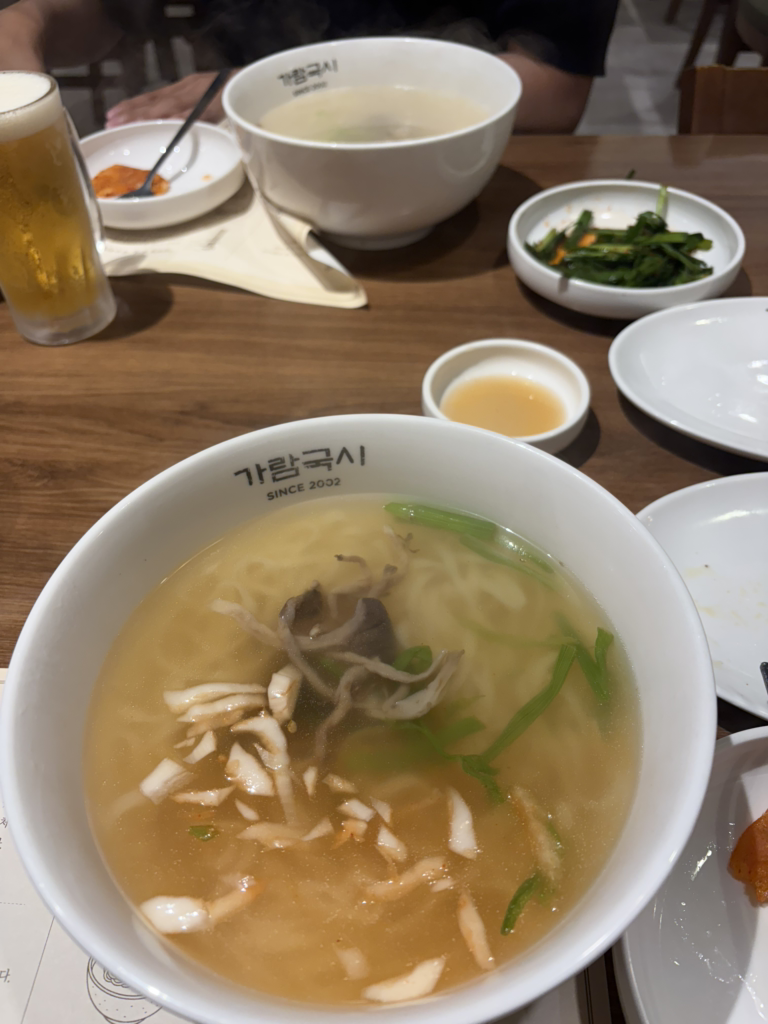 압구정 로데오, 깔끔한 국수 맛집 사진 1