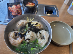 Gotganmyeonok (곳간면옥) 1