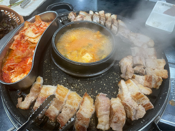 신의주부대찌개 시청점 사진 2