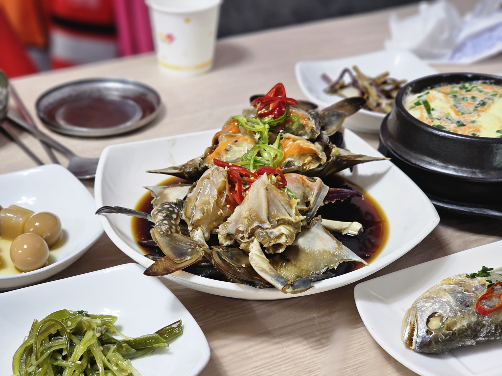 Daecheonganjanggejang (대천간장게장) 1
