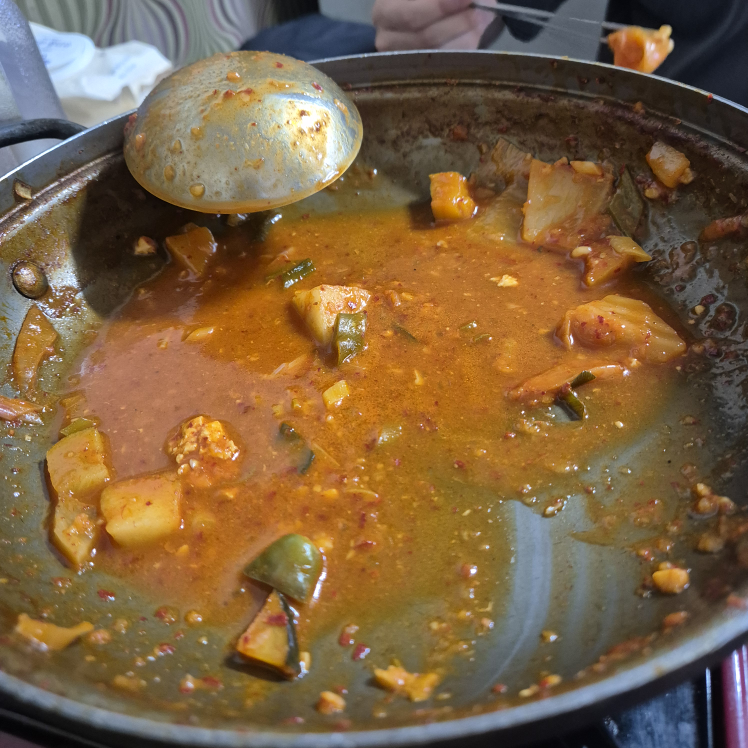 촌돼지김치찌개 사진 3
