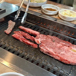 Sanoeyongdumeorisikdang (산외용두머리식당) 1