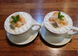Kapeaptteul&gaelleori (카페앞뜰&갤러리) 2