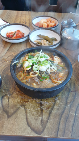 Nainsikyangpyeonghaejangguk (나인식양평해장국) 2