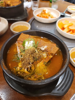 명품청기와감자탕 1