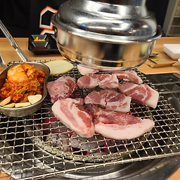 Chamhangoryeongdwitgogi (참한고령뒷고기) 2