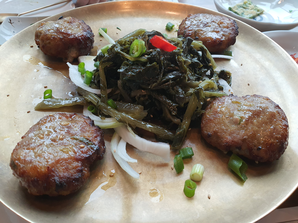 Setjipmaenonggamatjip (셋집매농가맛집) 3