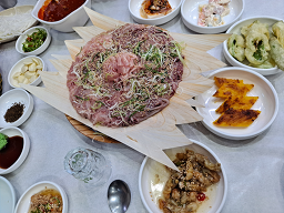 Ttorangmegiguk (또랑메기국) 1