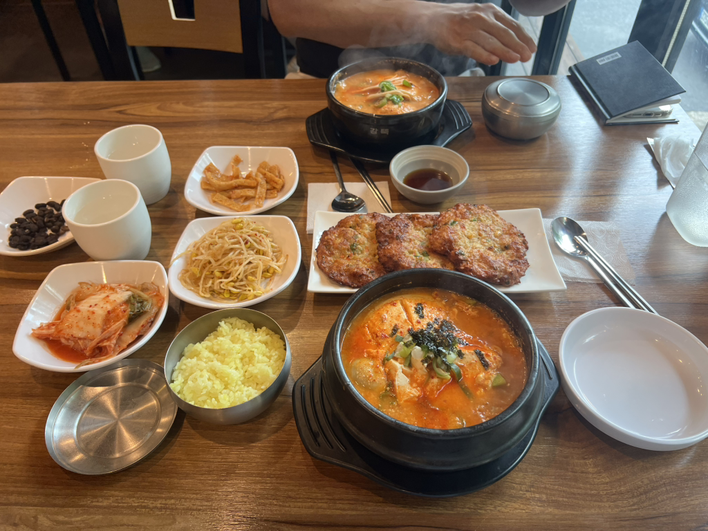 Yuni (윤이) 2