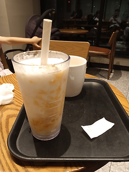 스타벅스 명동남산점