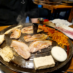 소문난솥뚜껑삼겹살 원천점 사진 3