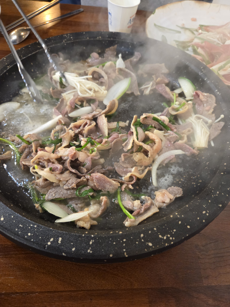 Idongjaeswepeuuihanbangyakchooribulgogi (이동재쉐프의한방약초오리불고기) 1