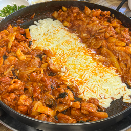 Soyanggangdakgalbi (소양강닭갈비) 1
