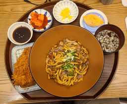 부엉이돈가스 학동역점 사진 6