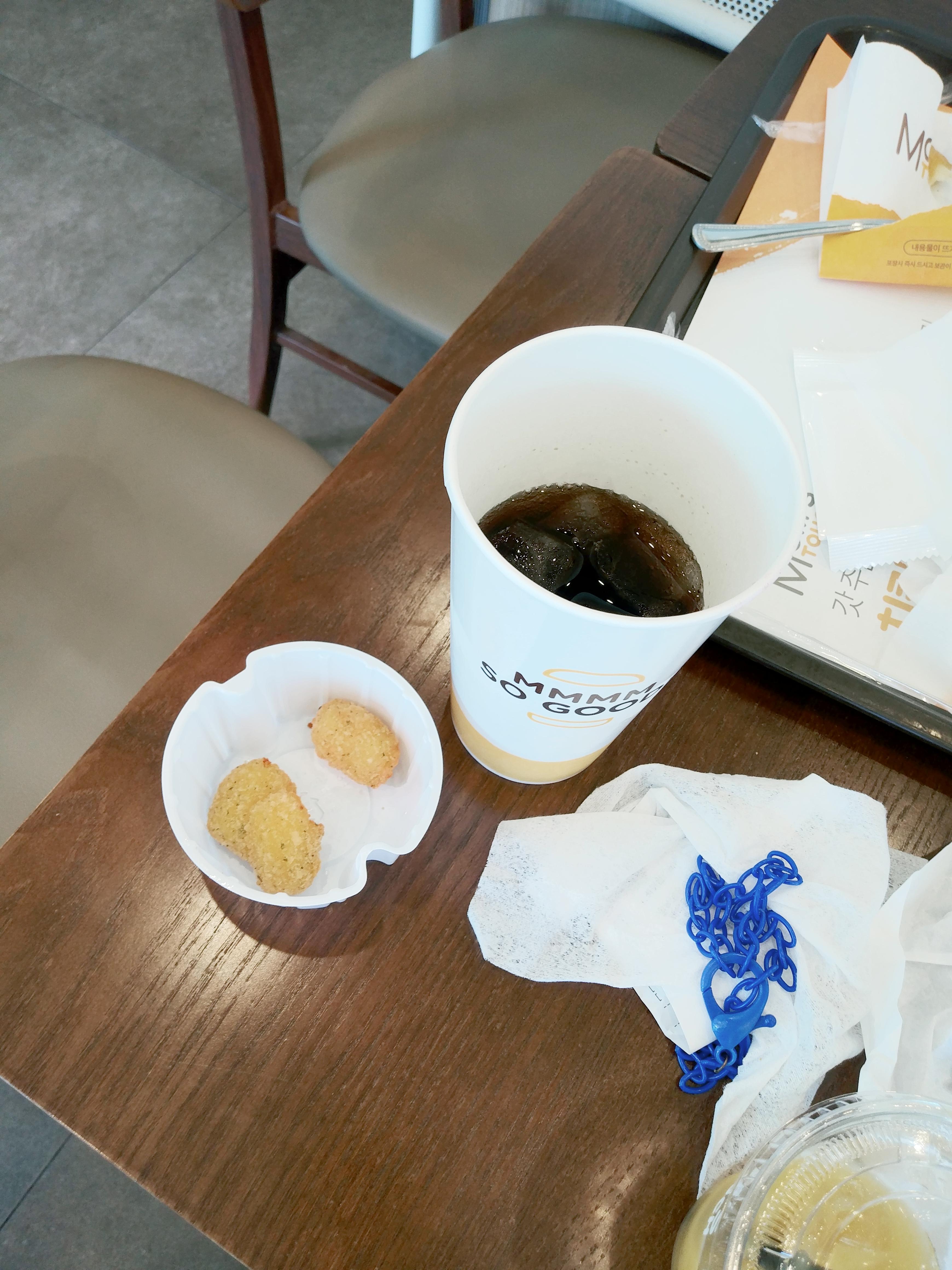 맘스터치 송도센트럴파크점 대표 사진