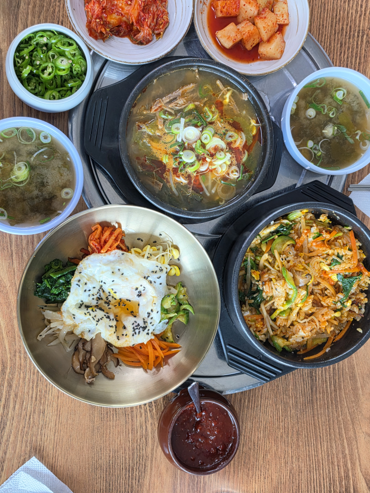 Pujimhanhaejangguk (푸짐한해장국) 1