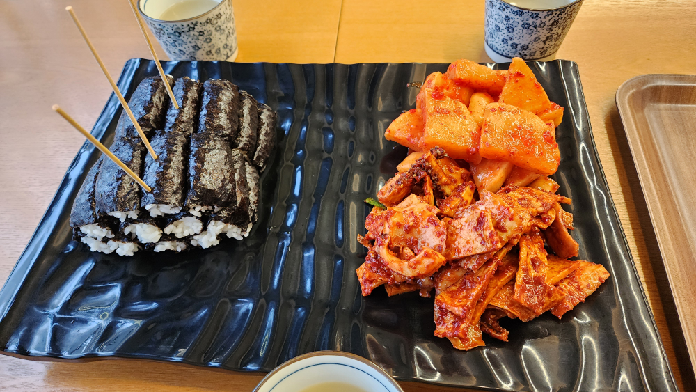 Hanilgimbapjukrimbonjeom (한일김밥죽림본점) 3