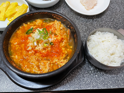 Metdolsundubu (멧돌순두부) 3