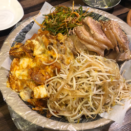 Golmokjokbal (골목족발) 2