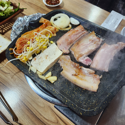 고기와찌개마을 대표 사진