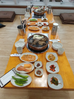 Jeonggamineungibaeksuk (정감이능이백숙) 3