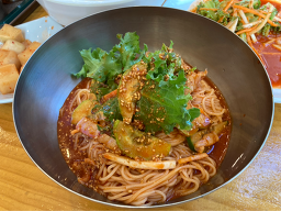 장비빔국수와굴국밥보쌈 분당서판교점 사진 7